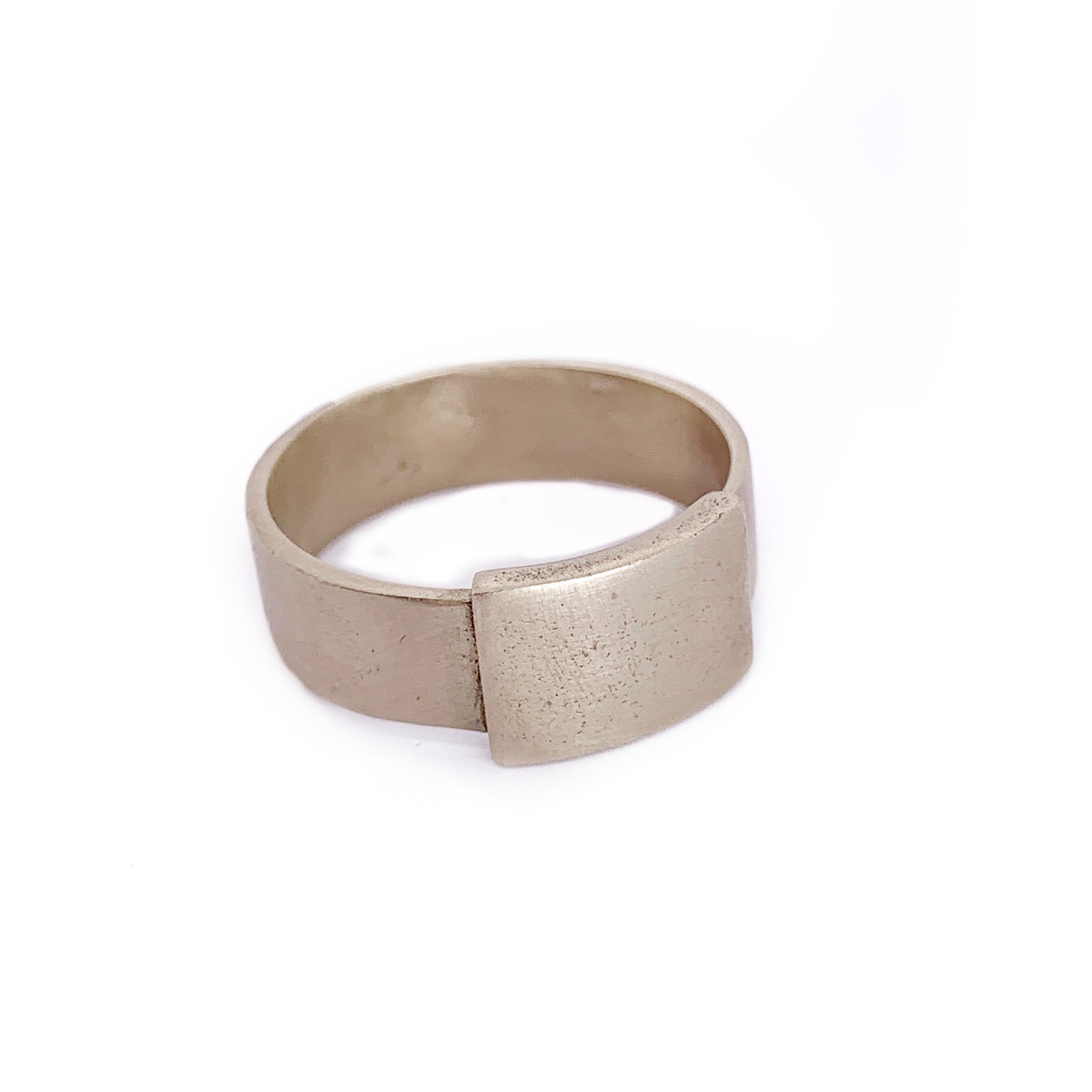 {{ product.name}} - מיכל בן ישי