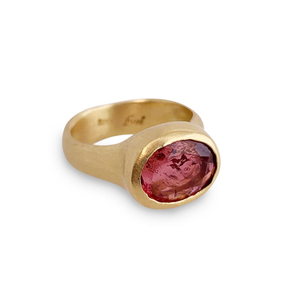 {{ product.name}} - מיכל בן ישי