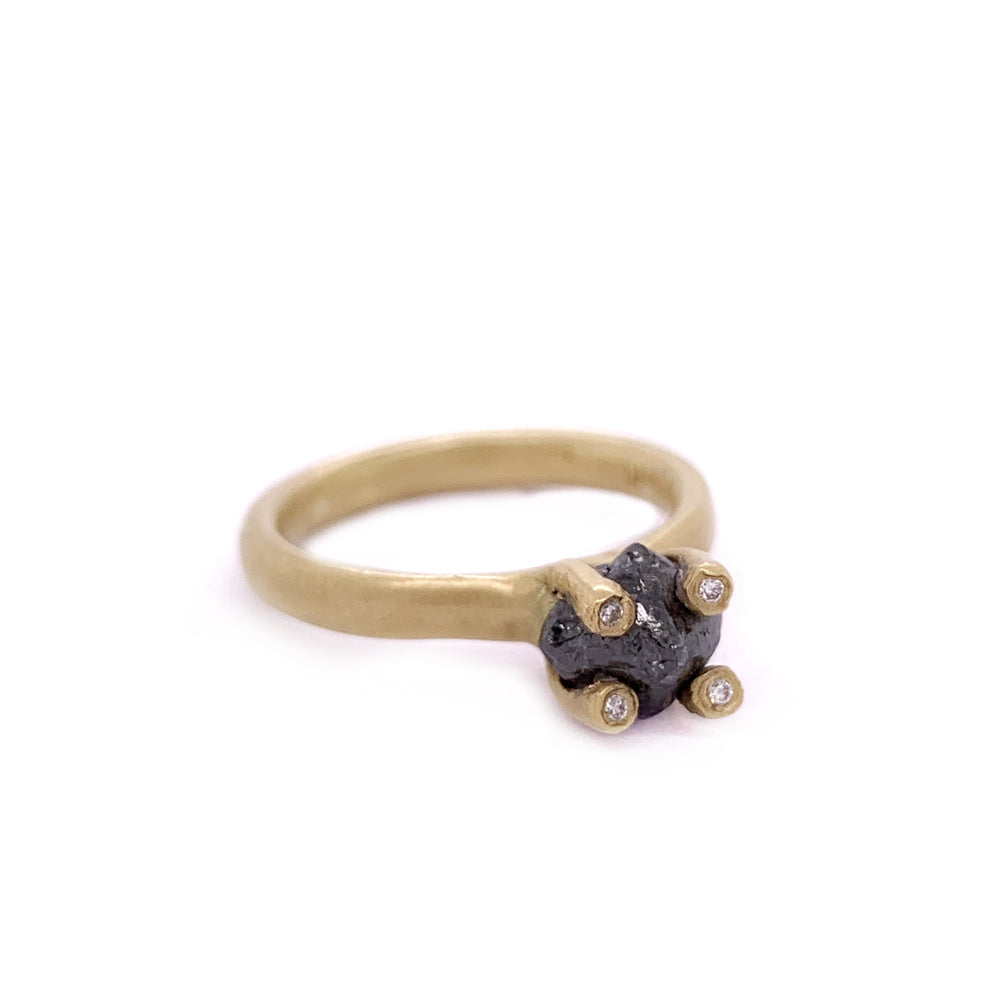 {{ product.name}} - מיכל בן ישי