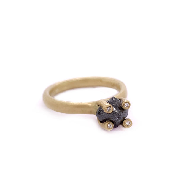 {{ product.name}} - מיכל בן ישי